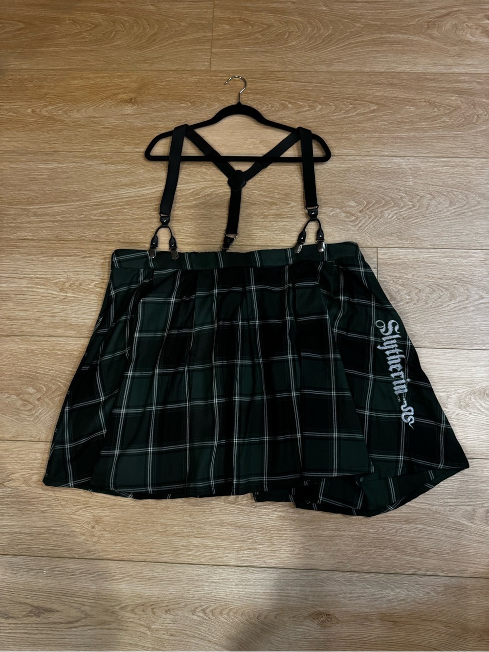Green Plaid Pleated Mini Skirt with Detachable Black Suspenders